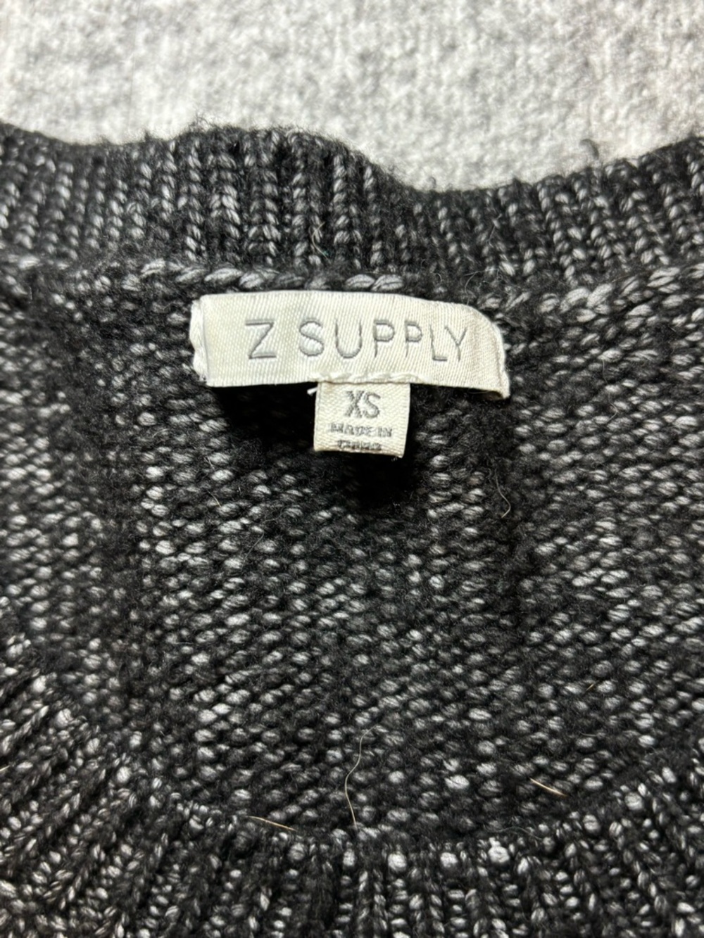 Z Supply Women’s XS Serene Vino Long Sleeve Sweater Heather Black Crewneck Cozy - Picture 5 of 9